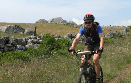 A départ du raid vtt en Aubrac
