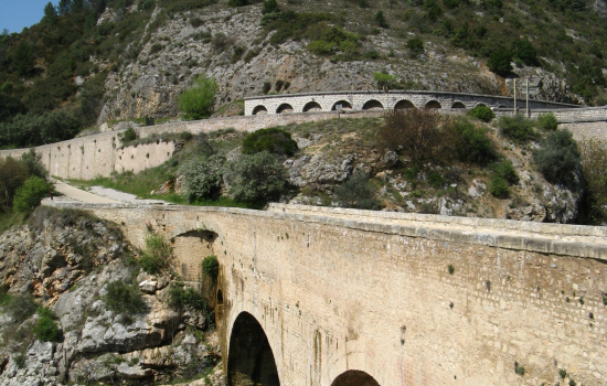 Le Pont du Diable à la sortie des Gorges de l'Hérault