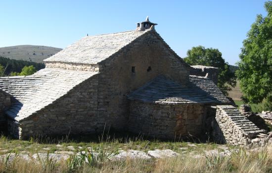 ferme caussenarde sur le Causse Méjean